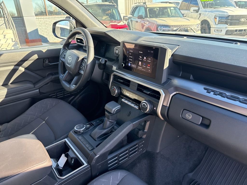 Used 2025 Toyota Tacoma SR5 image 18