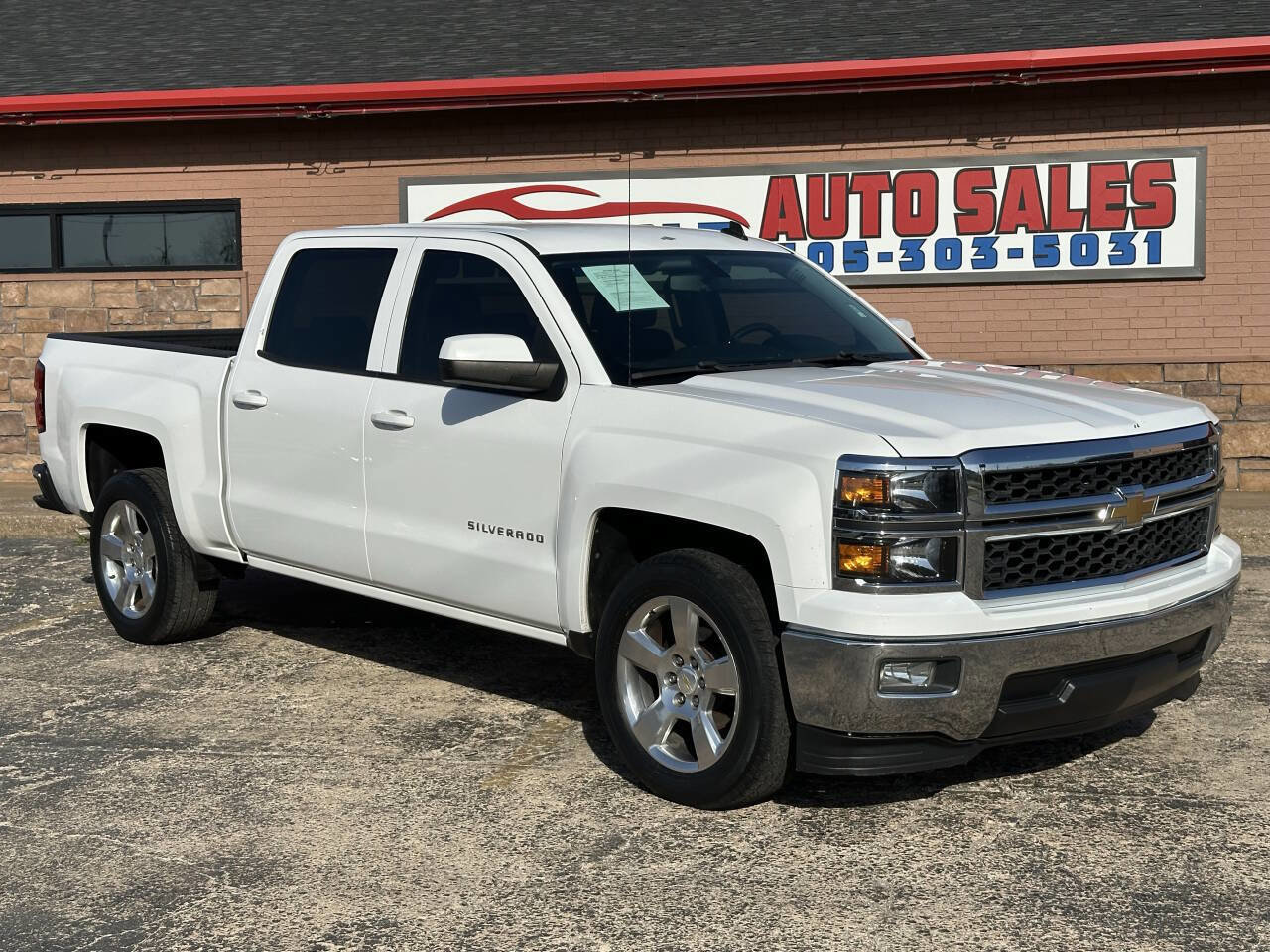 Used 2014 Chevrolet Silverado 1500 LT w/ LT Convenience Package image 3