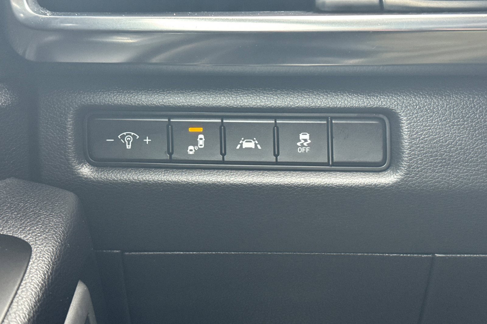 Used 2022 Kia Telluride LX image 32