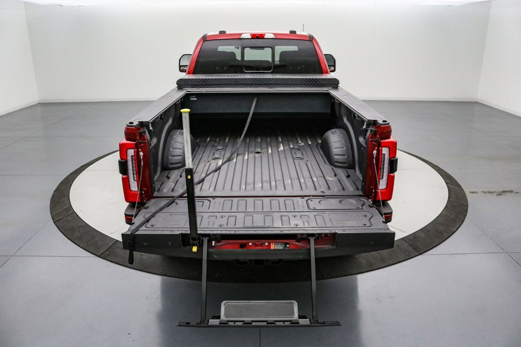 Certified 2024 Ford F350 Platinum image 7