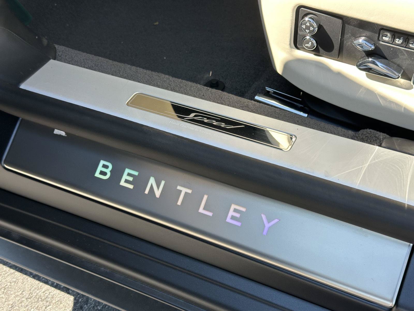 New 2026 Bentley Flying Spur Plug-In Hybrid AWD/4WD image 14