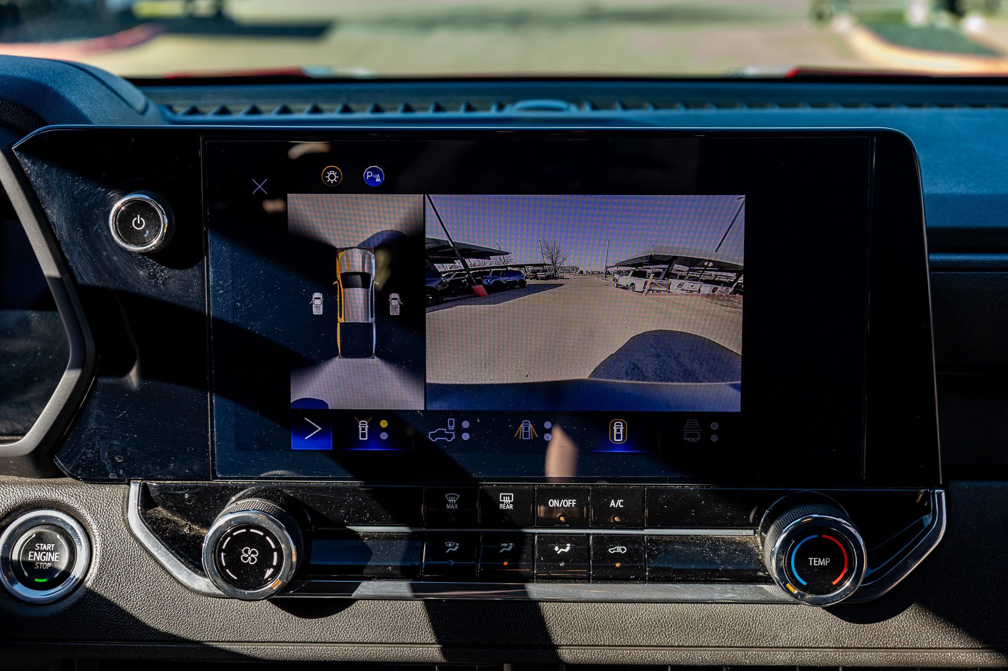 Used 2023 Chevrolet Colorado Trail Boss w/ Technology Package AWD/4WD image 23