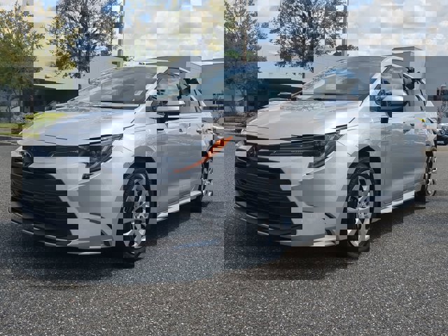 Used 2023 Toyota Corolla LE image 7