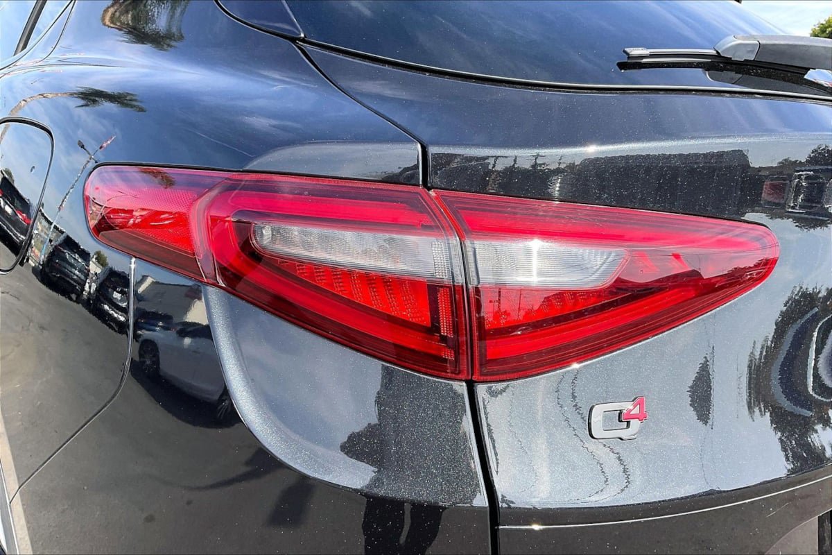 Used 2019 Alfa Romeo Stelvio Ti w/ Nero Edizione image 30