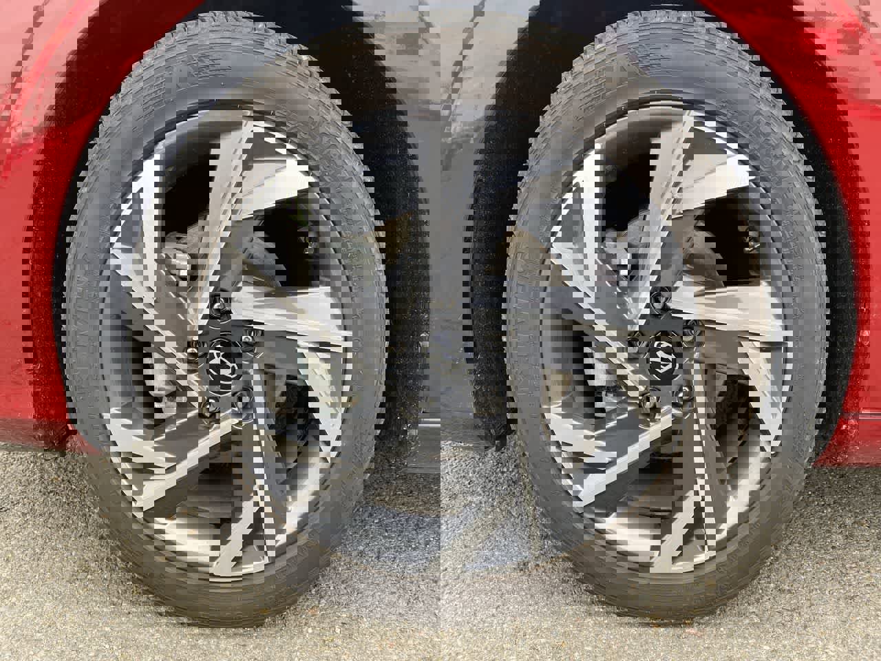 Used 2025 Hyundai Elantra SEL image 10