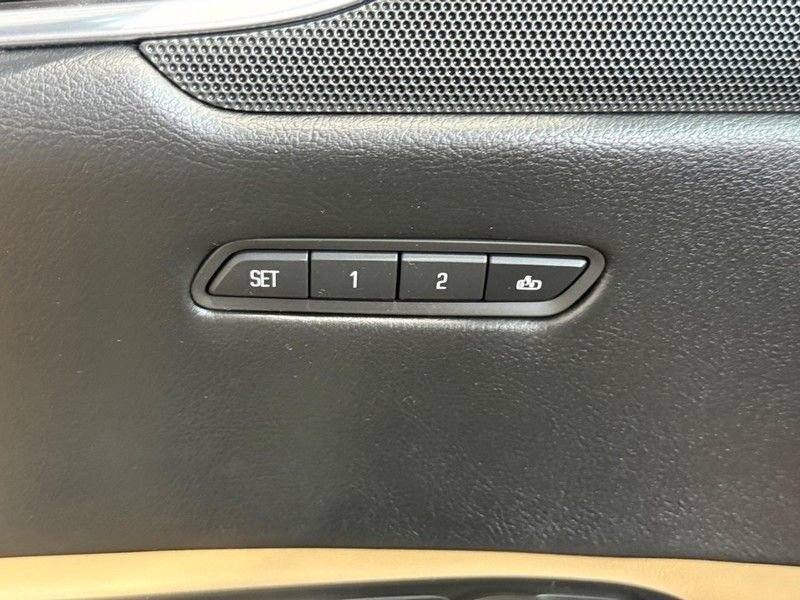 Used 2019 Cadillac XT5 Platinum w/ Trailering Package AWD/4WD image 15