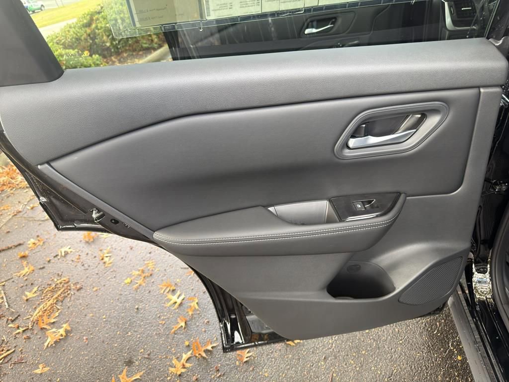 New 2026 Nissan Rogue SV image 29