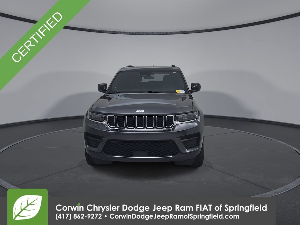 Used 2025 Jeep Grand Cherokee Laredo w/ Luxury Tech Group I AWD/4WD image 5