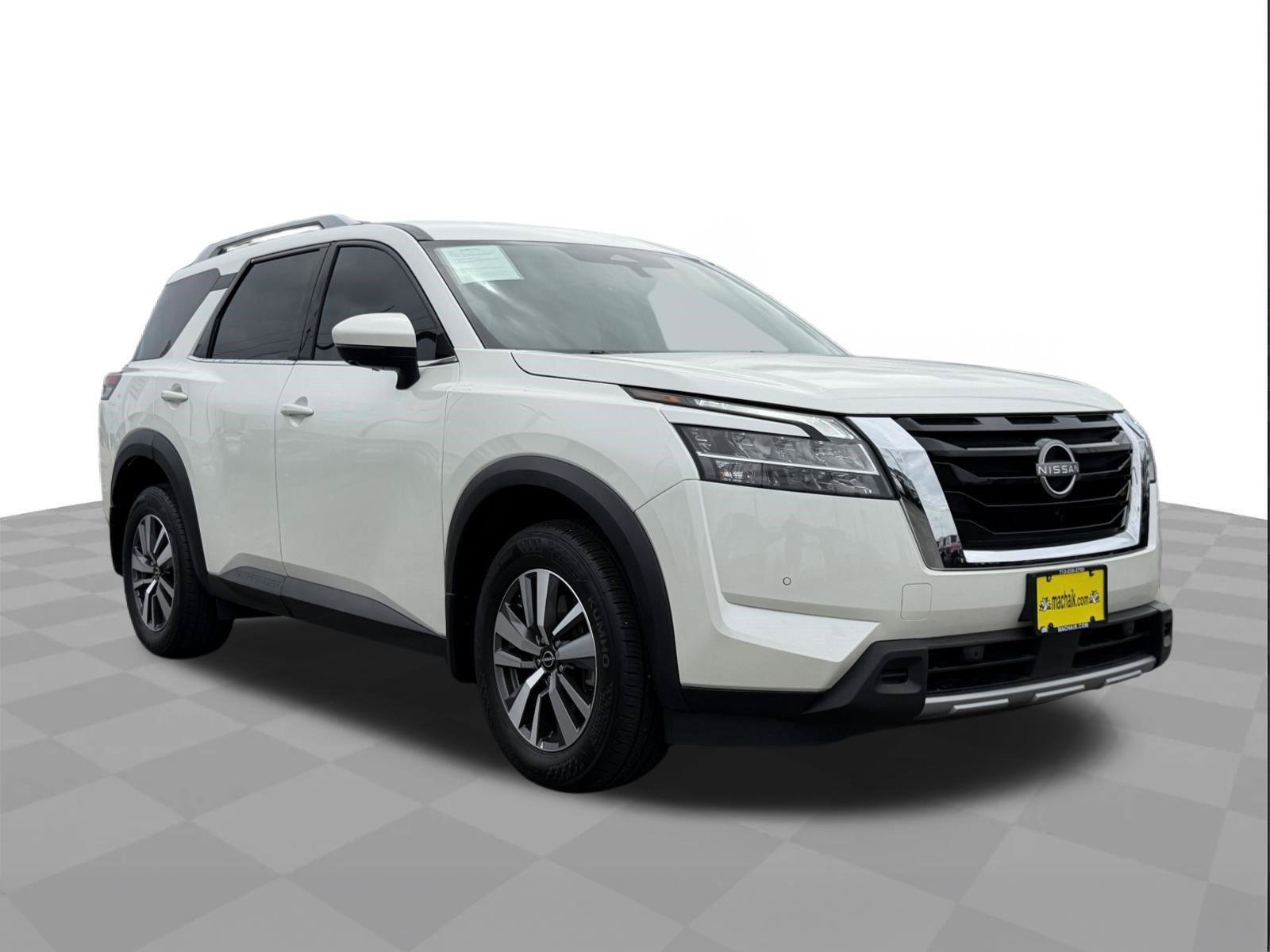 Used 2024 Nissan Pathfinder SL AWD/4WD image 7