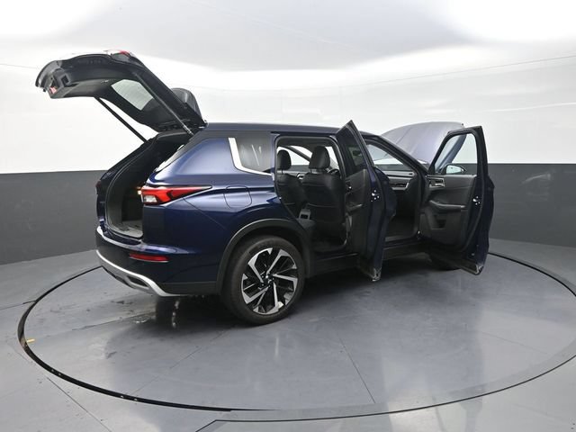 Used 2024 Mitsubishi Outlander FWD image 35