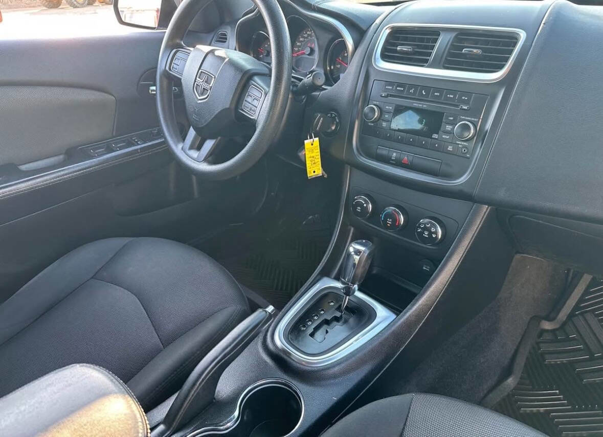 Used 2013 Dodge Avenger SE image 11