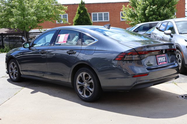 Used 2023 Honda Accord EX image 7