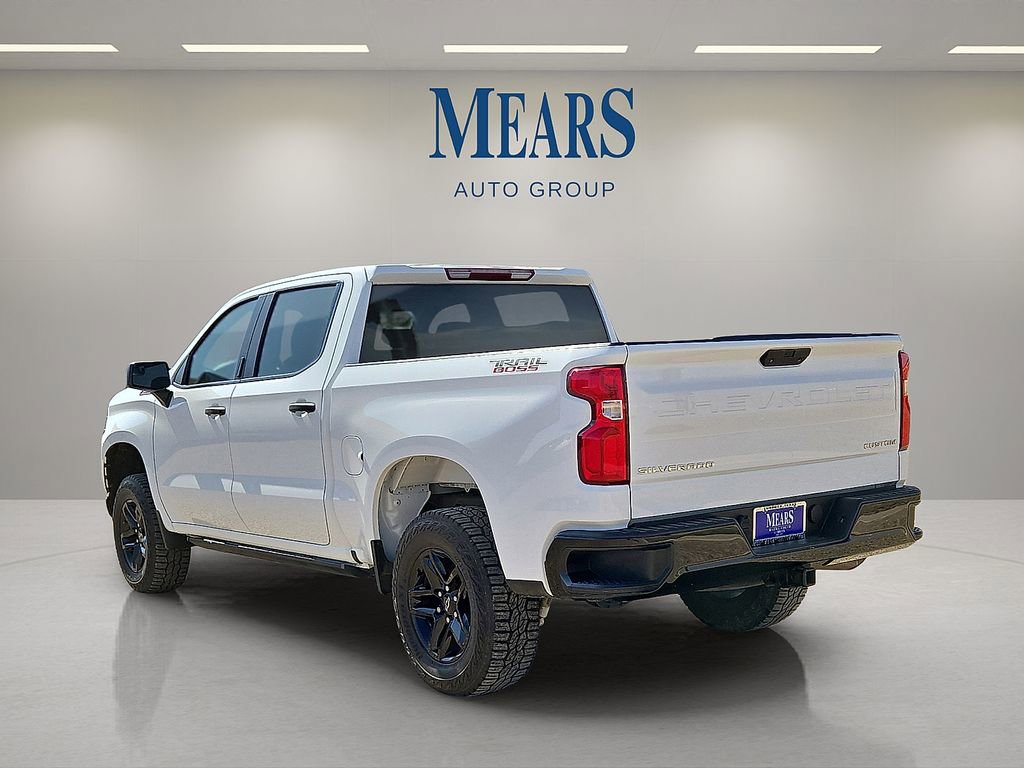 Used 2022 Chevrolet Silverado 1500 Custom Trail Boss AWD/4WD image 3