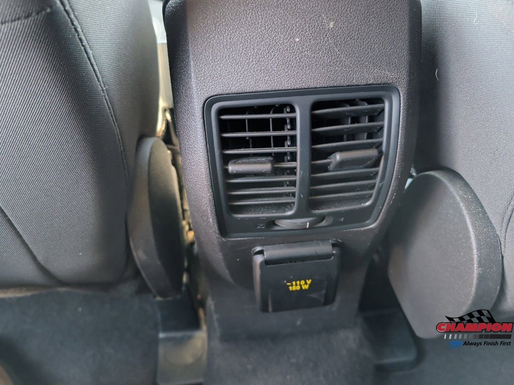 Used 2017 Ford Escape SE w/ Equipment Group 201A image 26