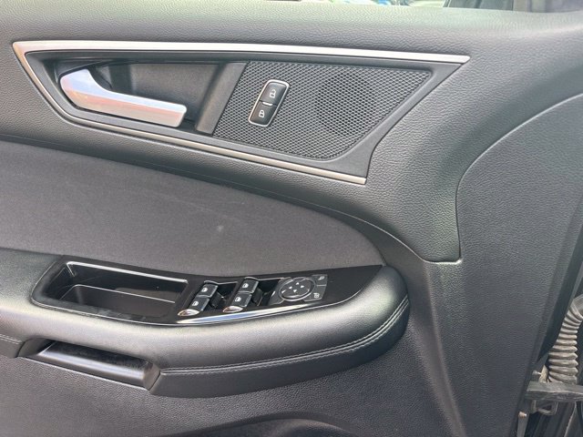 Used 2016 Ford Edge SEL AWD/4WD image 9