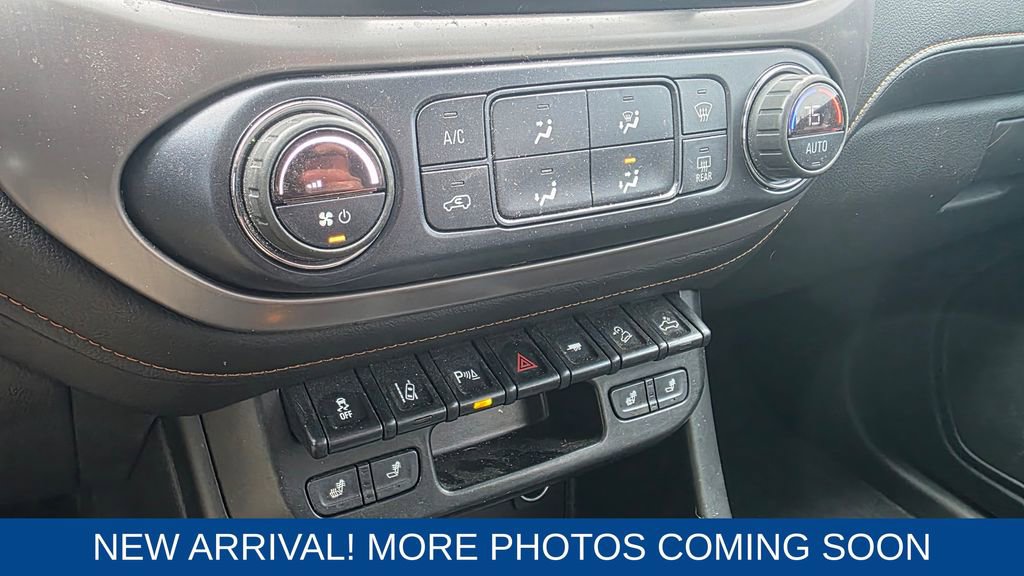 Used 2021 GMC Canyon AT4 w/ Driver Alert Package image 19