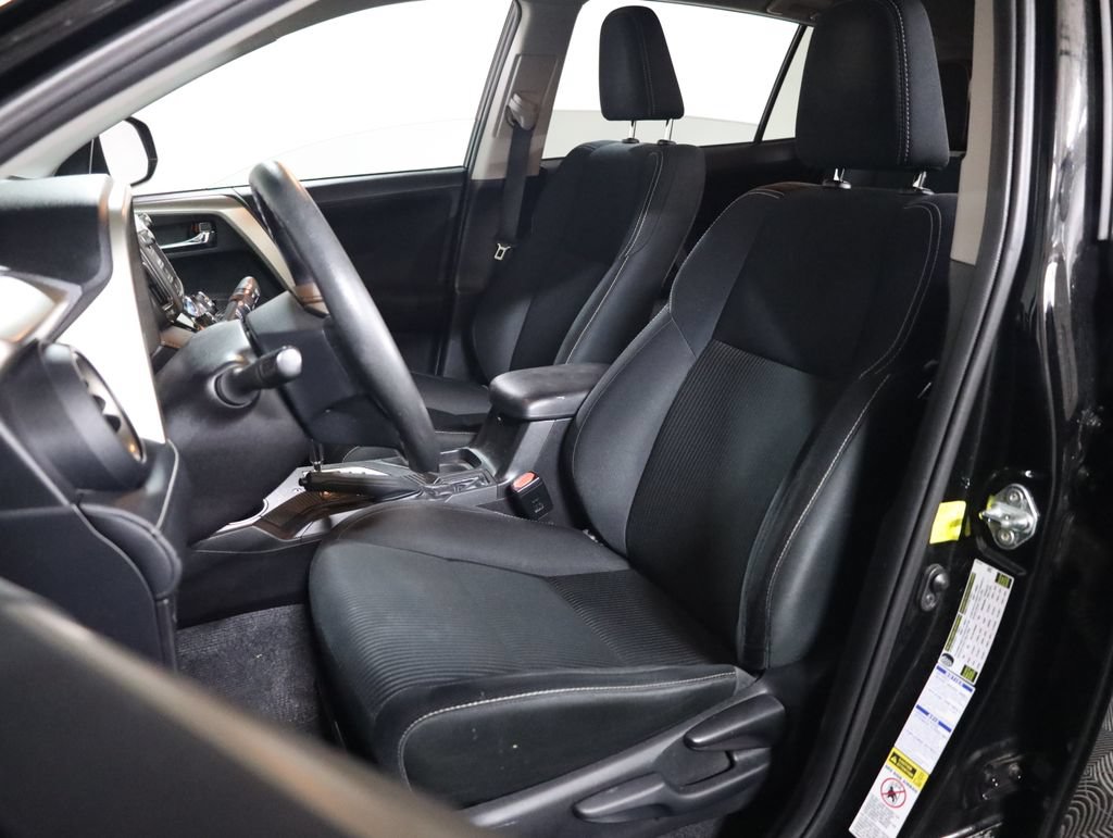 Used 2014 Toyota RAV4 XLE AWD/4WD image 38
