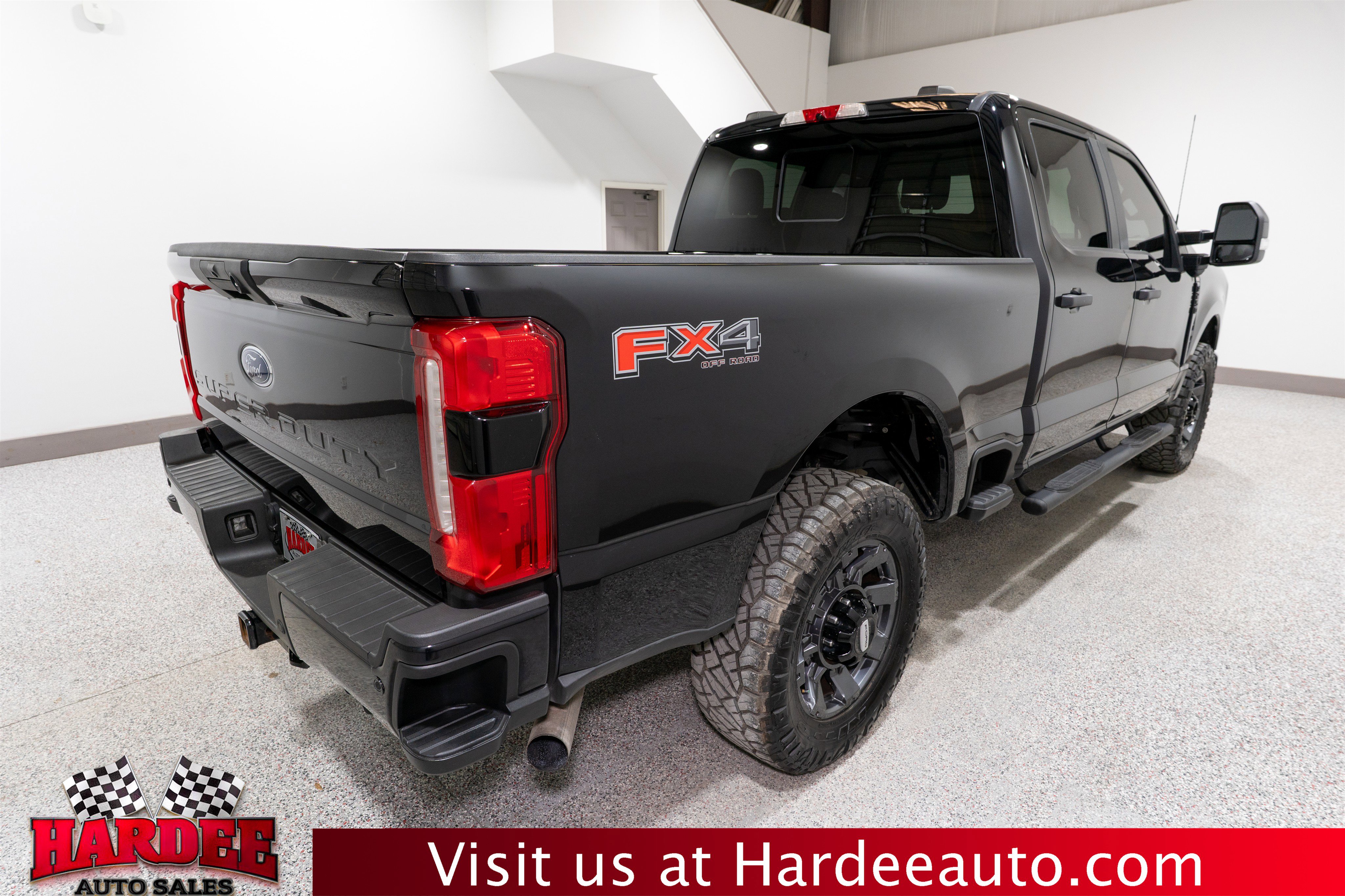 Used 2023 Ford F250 XL w/ STX Appearance Package image 5