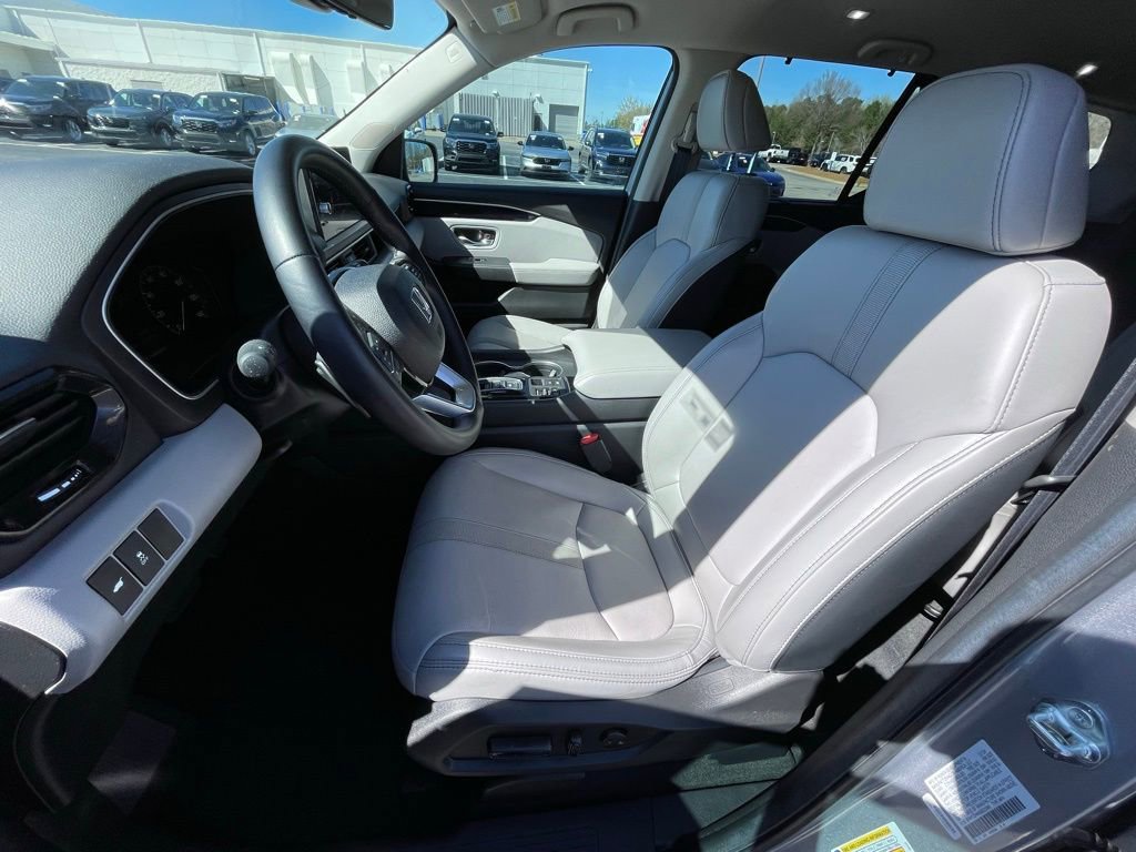 Certified 2025 Honda Pilot EX-L image 27