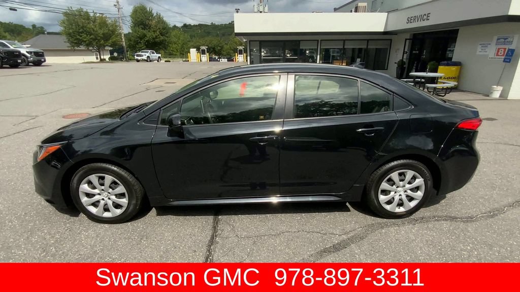 Used 2020 Toyota Corolla LE FWD image 6
