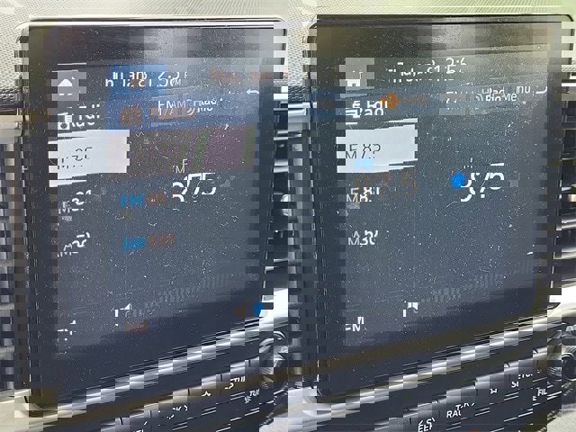 Used 2021 Hyundai Venue SE image 15