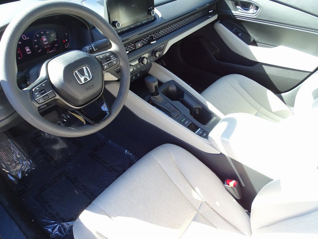 Used 2024 Honda Accord EX image 7