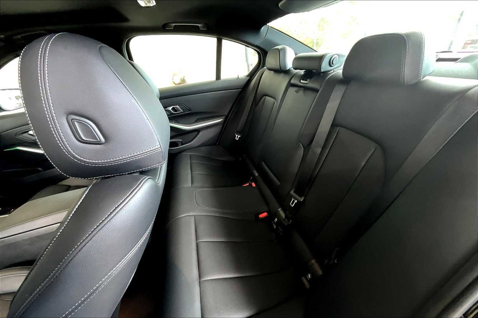 Used 2024 BMW 330e 330e w/ Convenience Package image 20