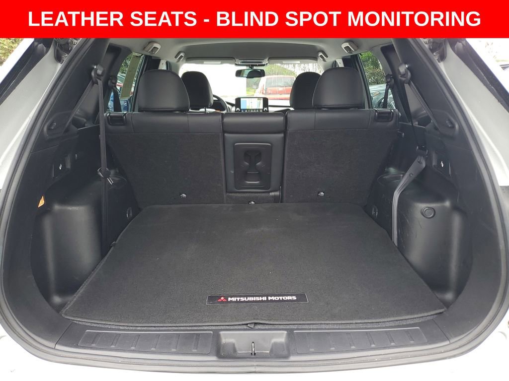 Used 2023 Mitsubishi Outlander SEL image 10