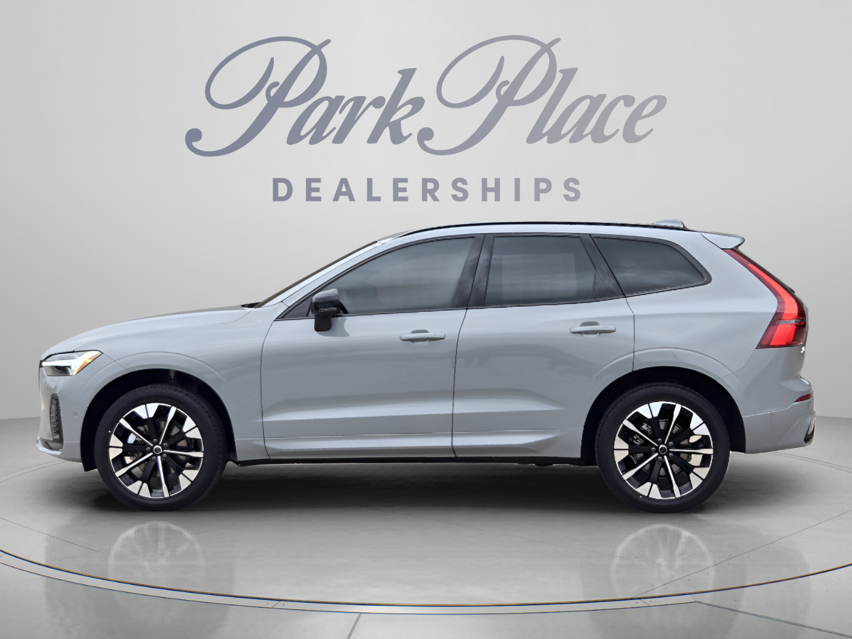 Used 2026 Volvo XC60 B5 Plus w/ Protection Package Premier AWD/4WD image 2