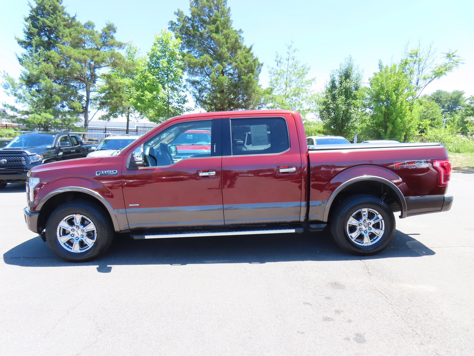 Used 2017 Ford F150 Lariat w/ Equipment Group 502A Luxury AWD/4WD image 8
