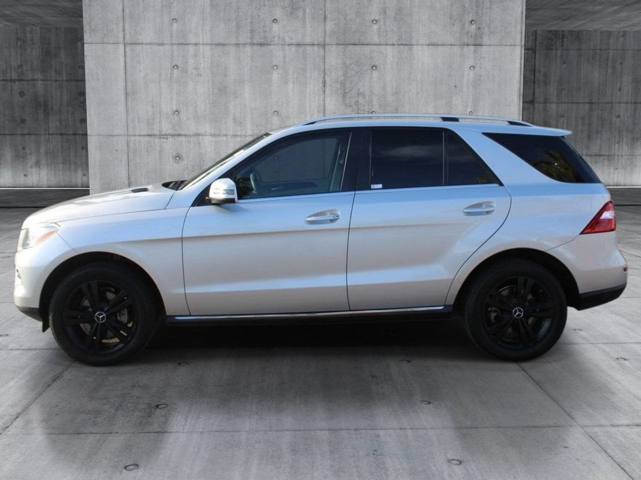 Used 2015 Mercedes-Benz ML 350 2WD image 2