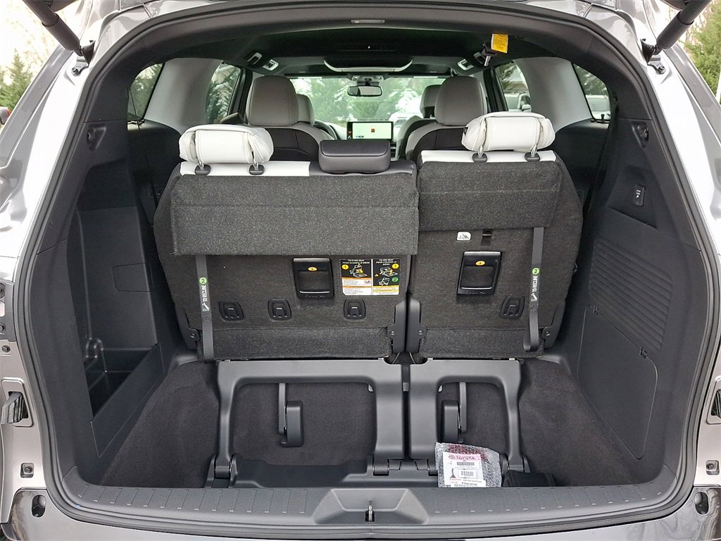 New 2026 Toyota Sienna XSE image 19
