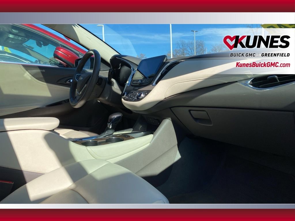 Used 2024 Chevrolet Malibu LT image 38