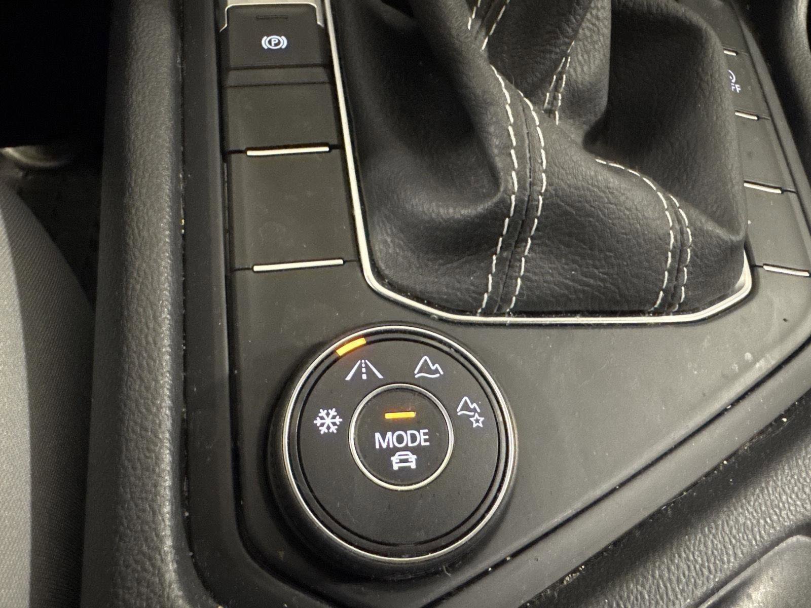 Used 2022 Volkswagen Taos S AWD/4WD image 14