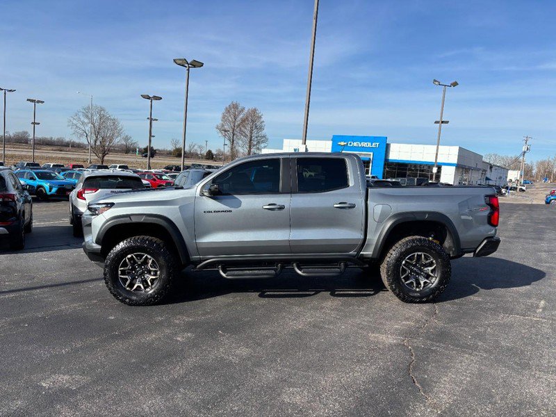 Used 2024 Chevrolet Colorado ZR2 w/ ZR2 Convenience Package III image 2