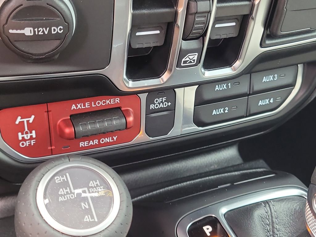 Used 2024 Jeep Gladiator Mojave AWD/4WD image 24