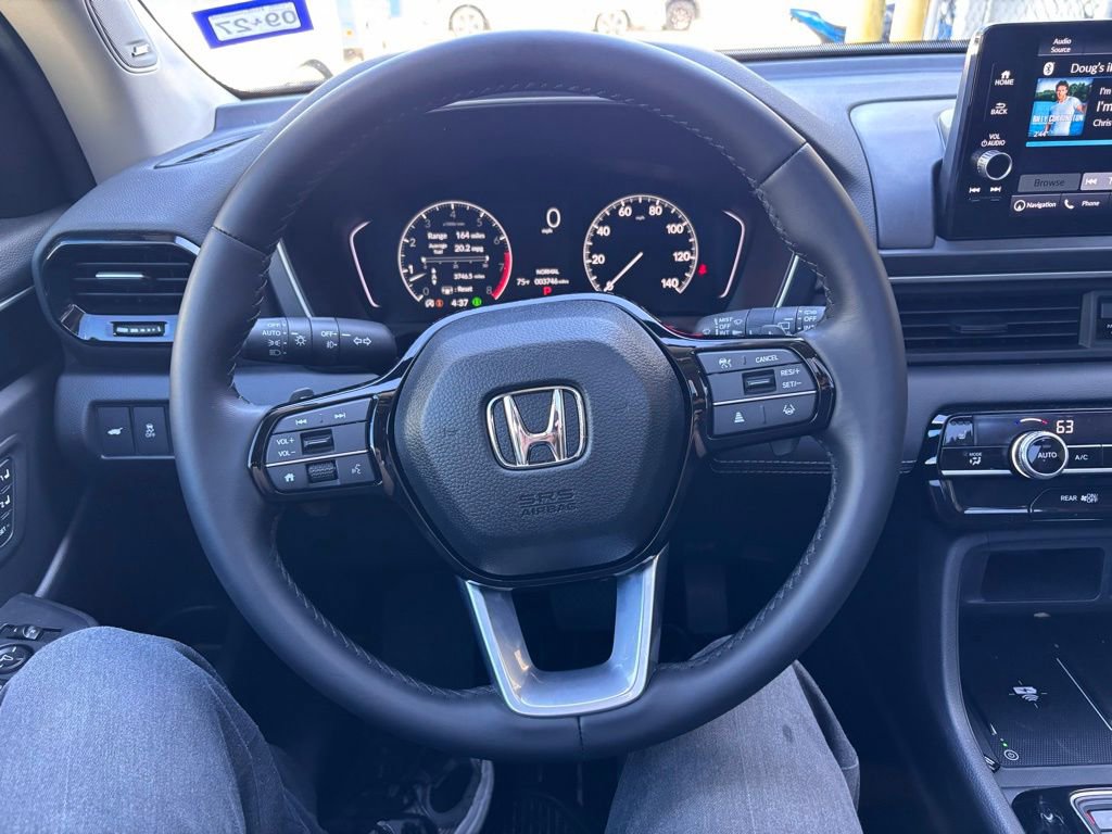 Certified 2025 Honda Pilot Touring image 23