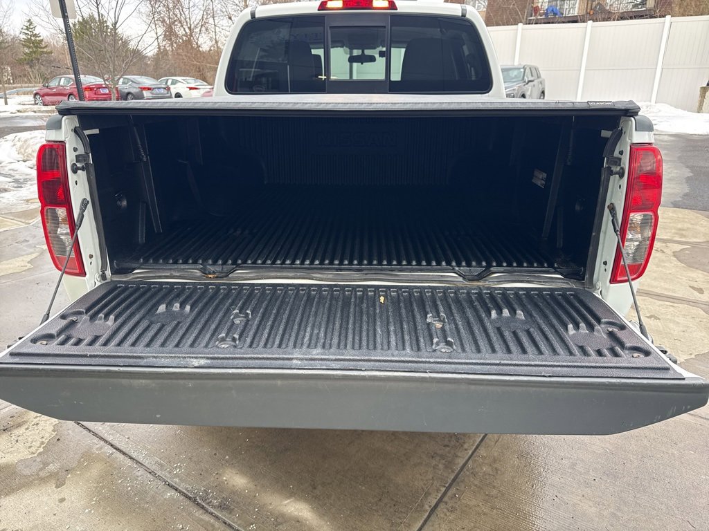 Used 2019 Nissan Frontier SV image 11