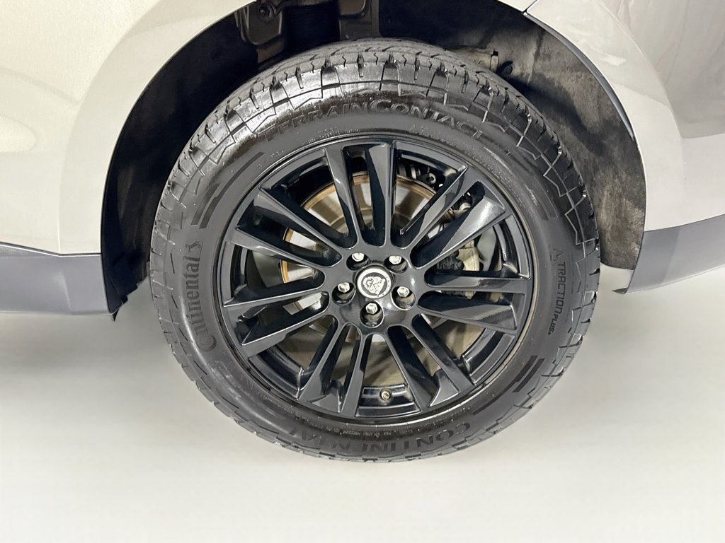 Used 2020 Jaguar F-PACE Prestige AWD/4WD image 31