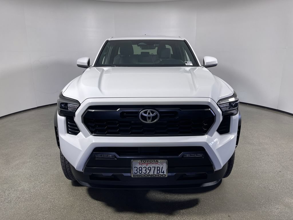 Certified 2025 Toyota Tacoma TRD Off-Road AWD/4WD image 8
