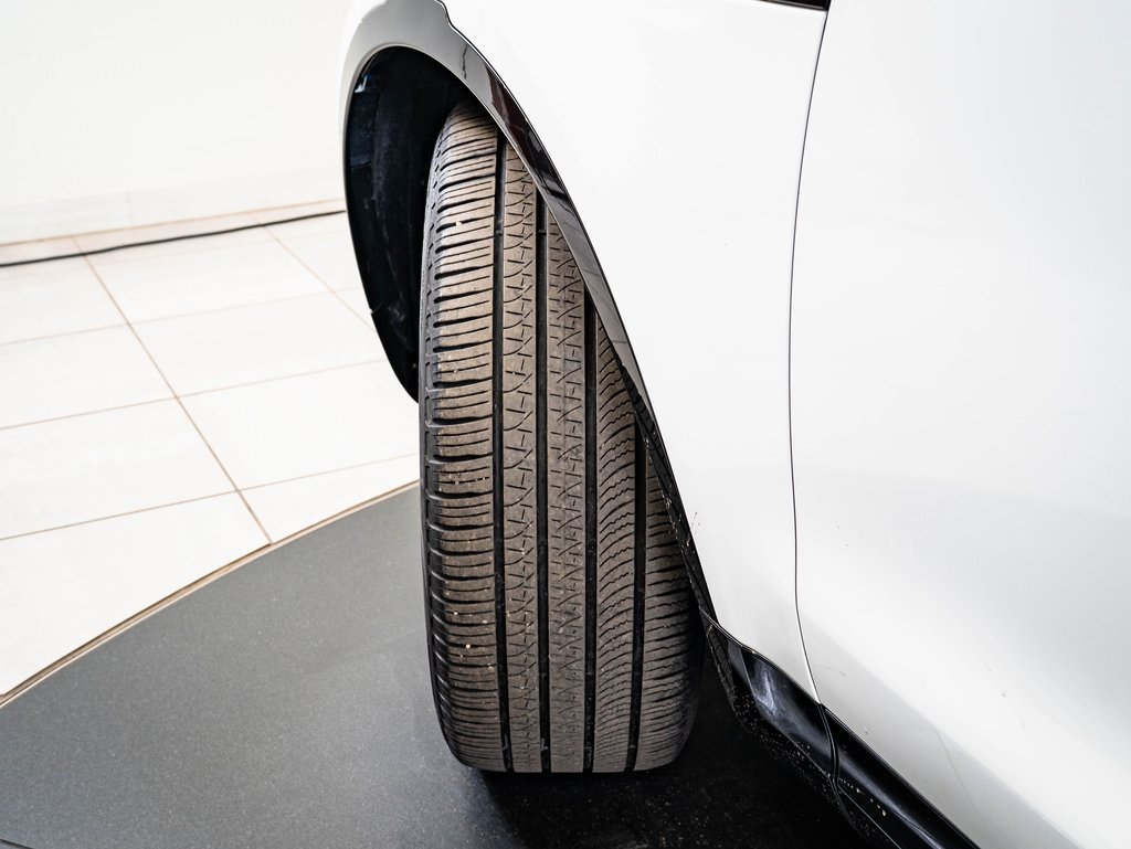 Used 2023 Land Rover Discovery S R-Dynamic image 38