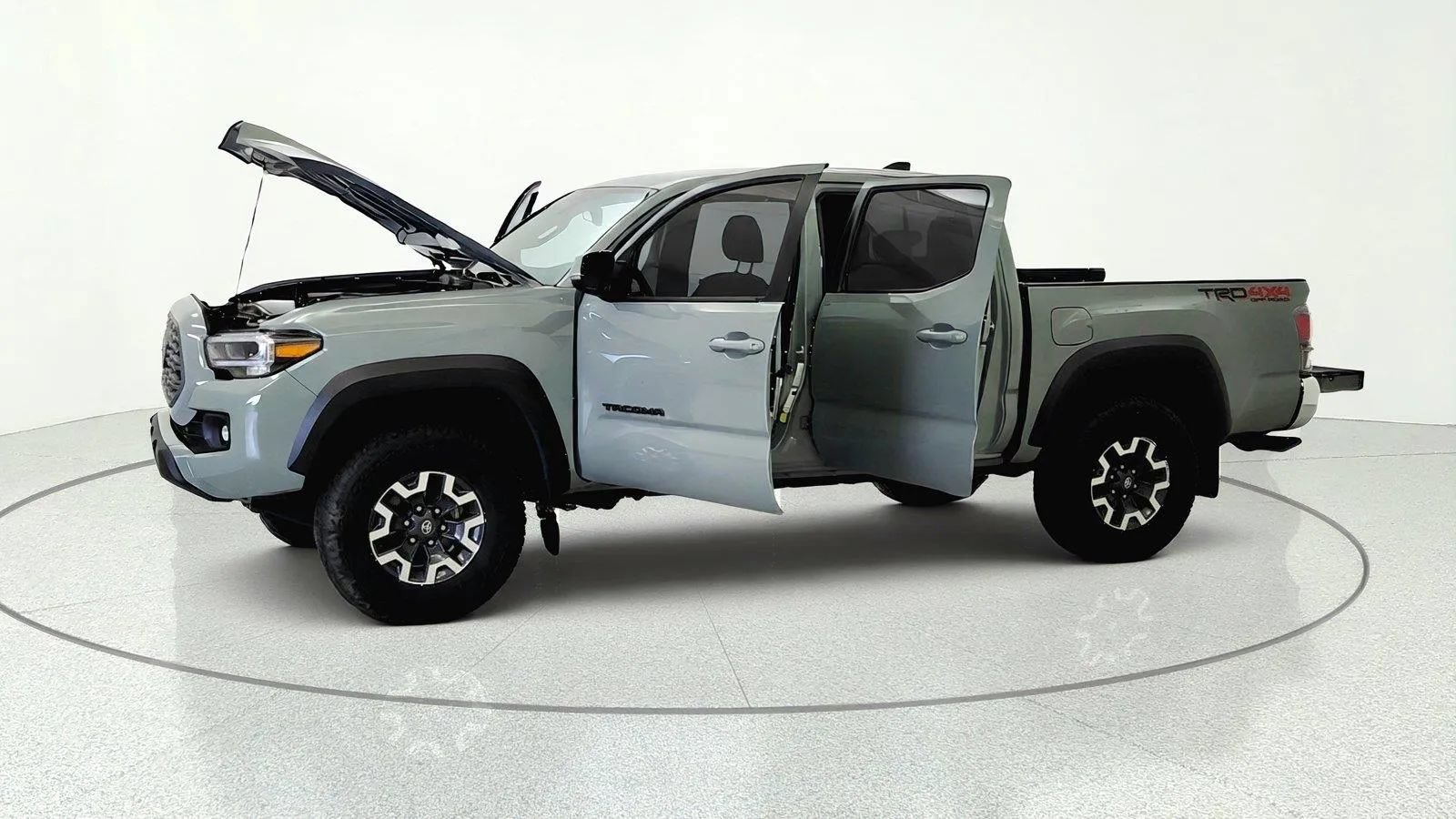 Used 2023 Toyota Tacoma TRD Off-Road AWD/4WD image 9