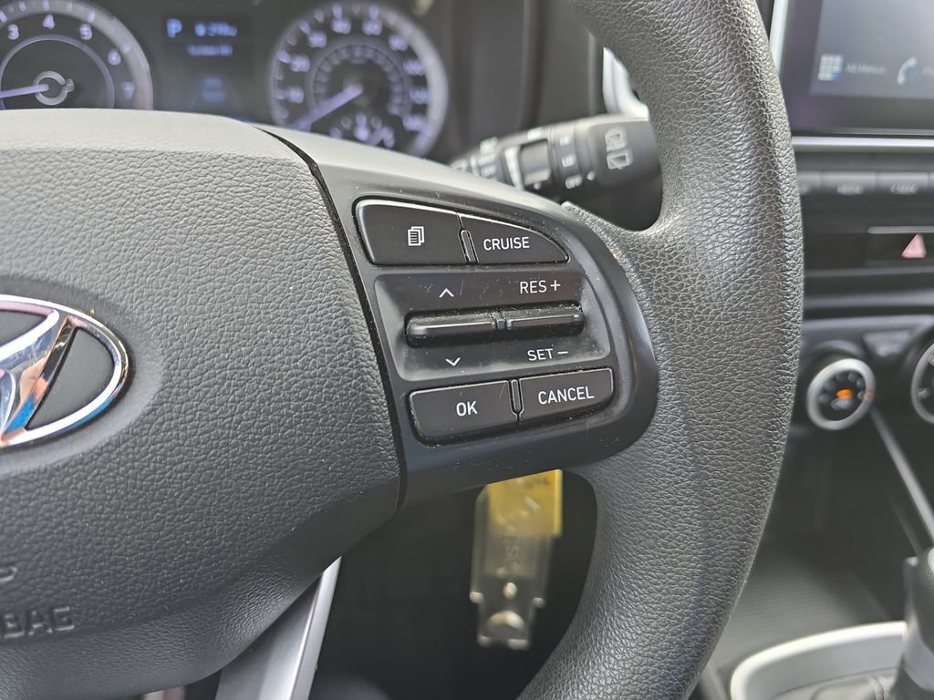 Used 2021 Hyundai Venue SE FWD image 17