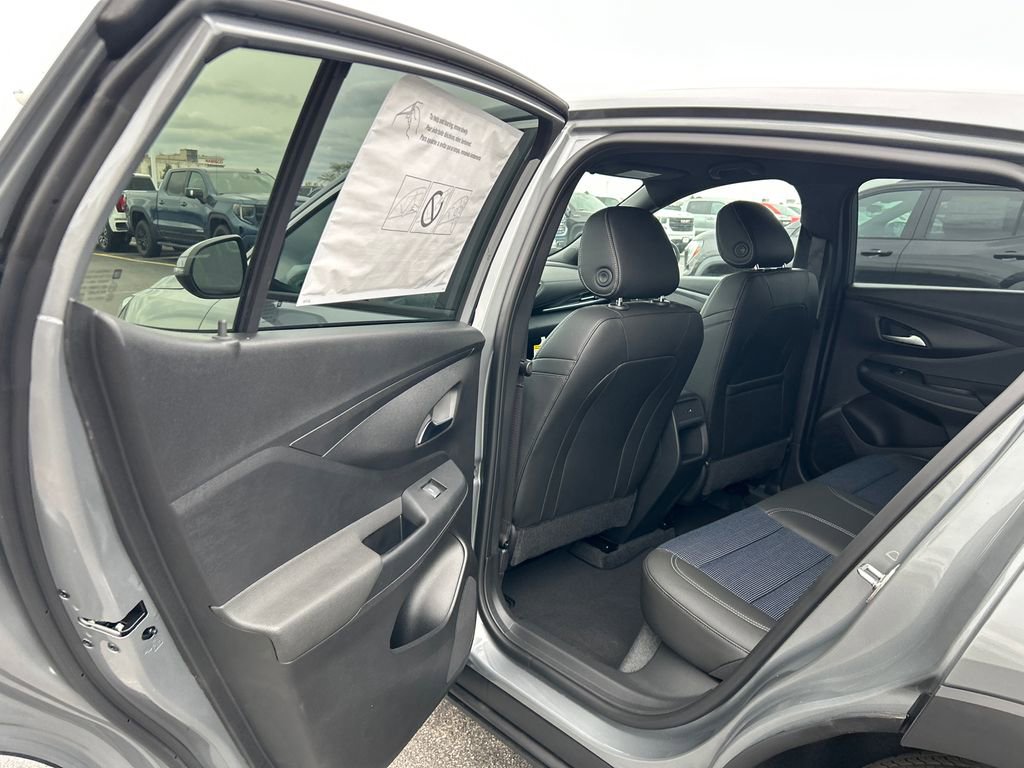 New 2026 Buick Envista Sport Touring FWD image 32