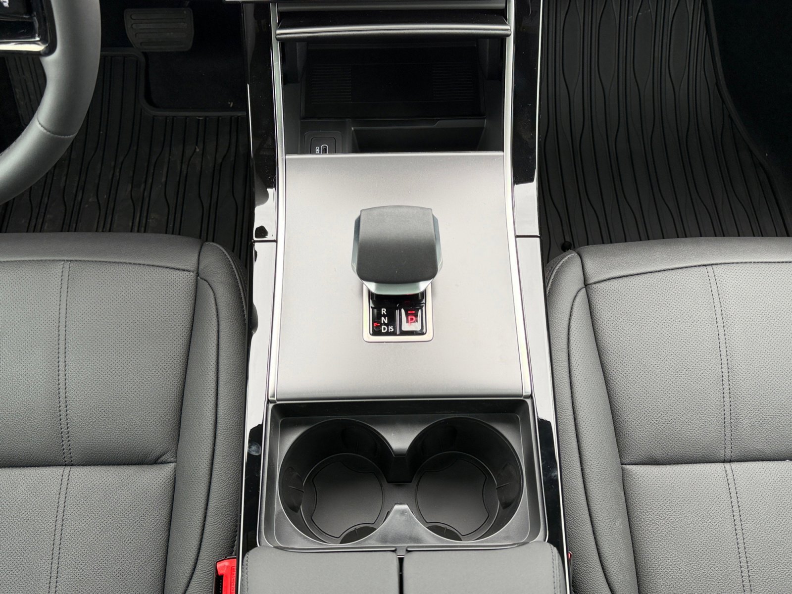 New 2026 Land Rover Range Rover Evoque S image 15