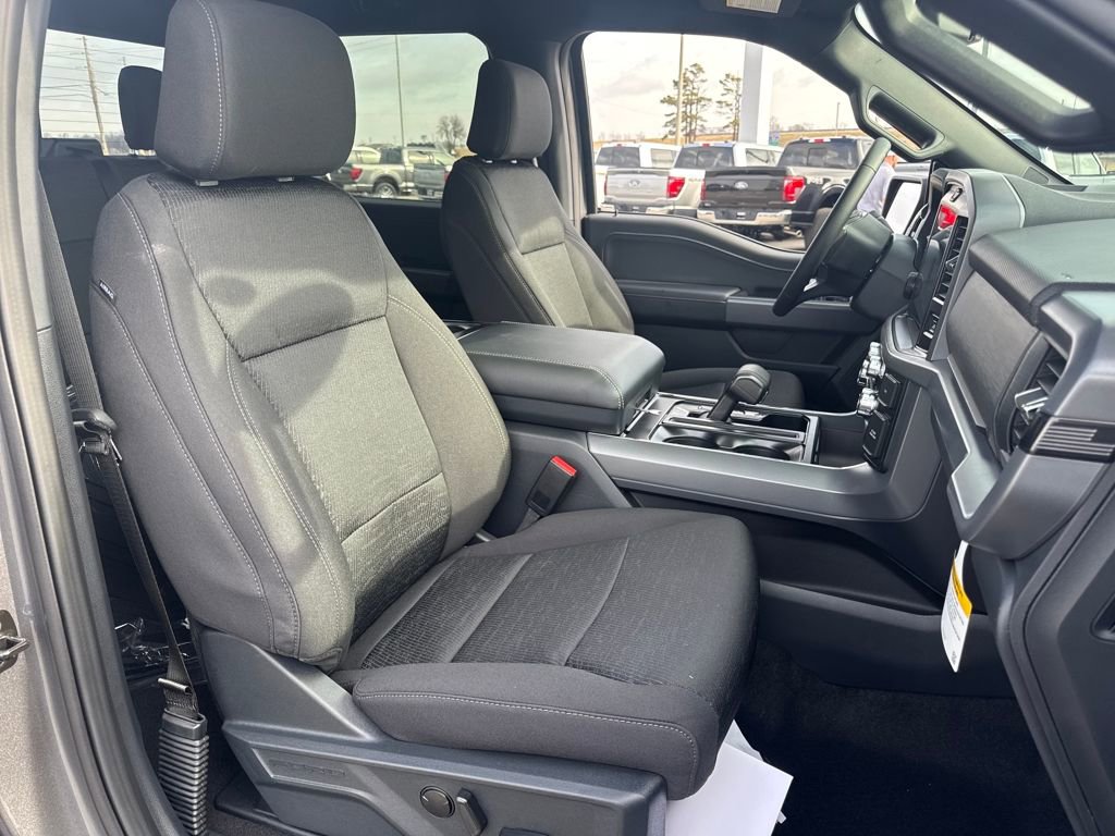New 2026 Ford F150 XLT w/ Equipment Group 302A MID image 11