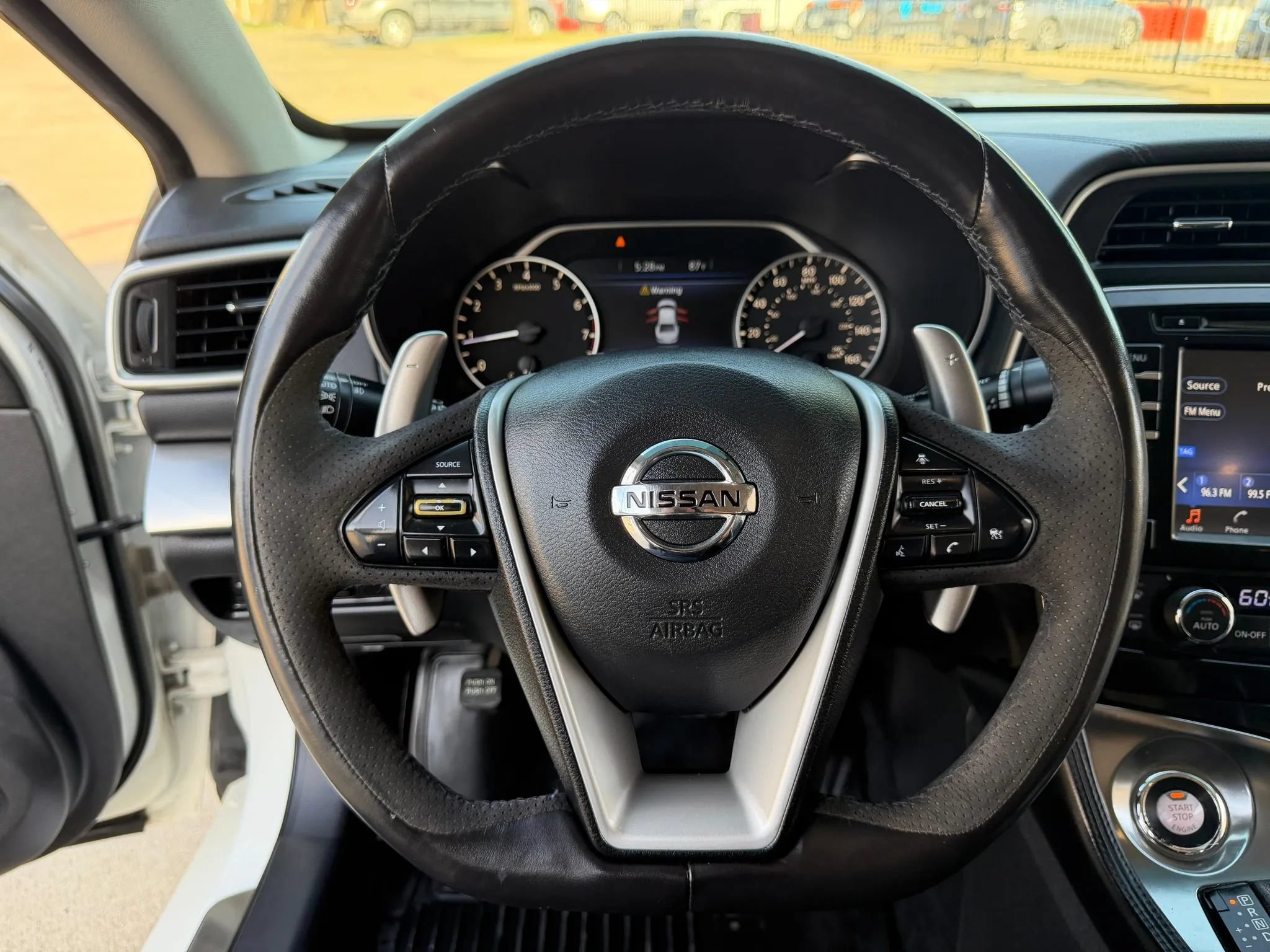 Used 2016 Nissan Maxima SR w/ Interior Lighting Package FWD image 26