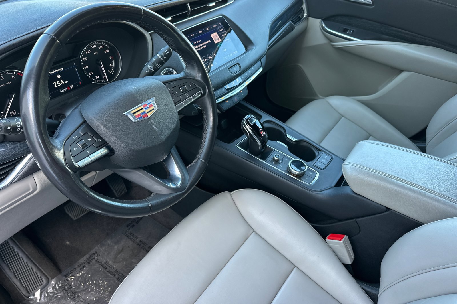 Certified 2023 Cadillac XT4 Premium Luxury image 10