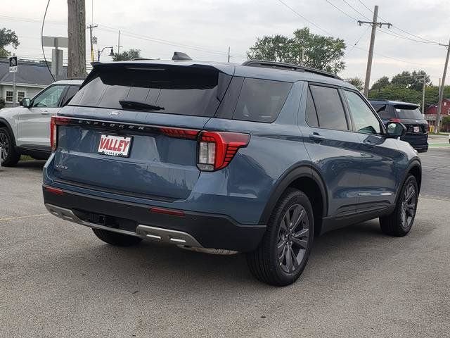 New 2027 Ford Explorer Active AWD/4WD image 3