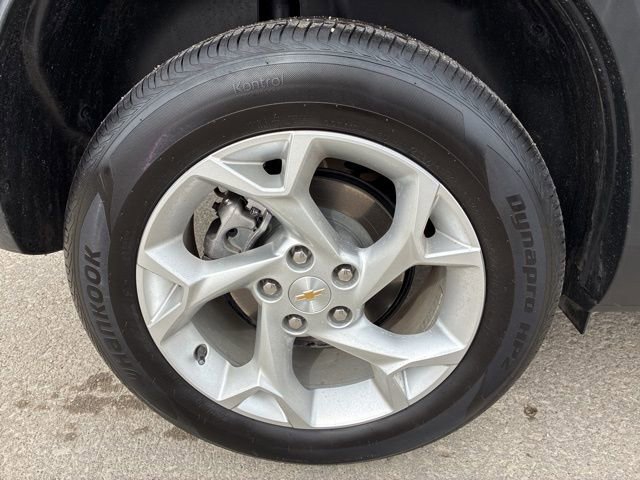 Used 2025 Chevrolet Trax LS w/ LS Convenience Package image 12